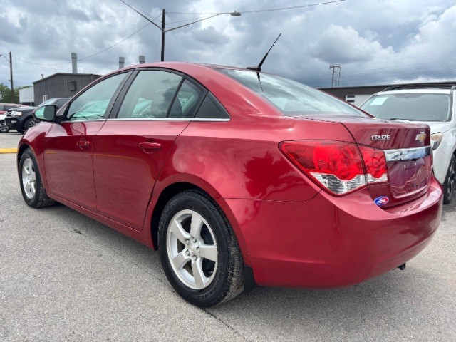 Chevrolet Cruze Vehicle Full-screen Gallery Image 04