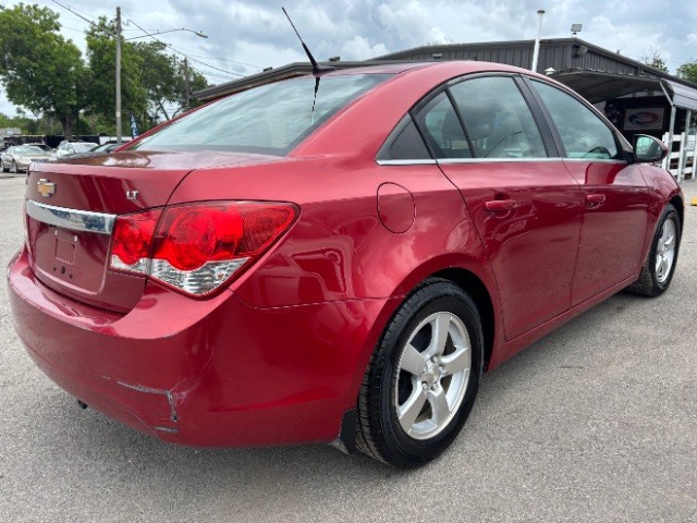 Chevrolet Cruze Vehicle Full-screen Gallery Image 05
