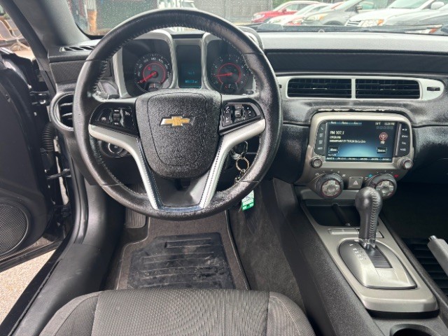 Chevrolet Camaro Vehicle Full-screen Gallery Image 08