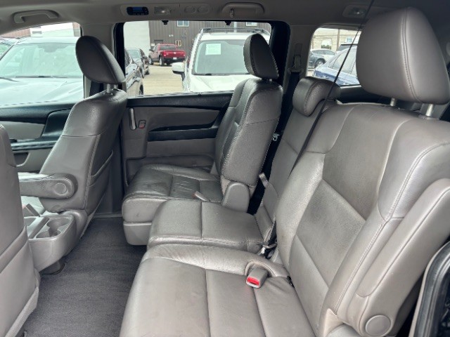 Honda Odyssey Vehicle Full-screen Gallery Image 06