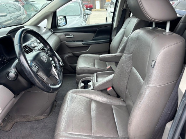 Honda Odyssey Vehicle Full-screen Gallery Image 12