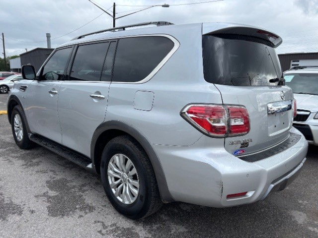 Nissan Armada Vehicle Full-screen Gallery Image 04