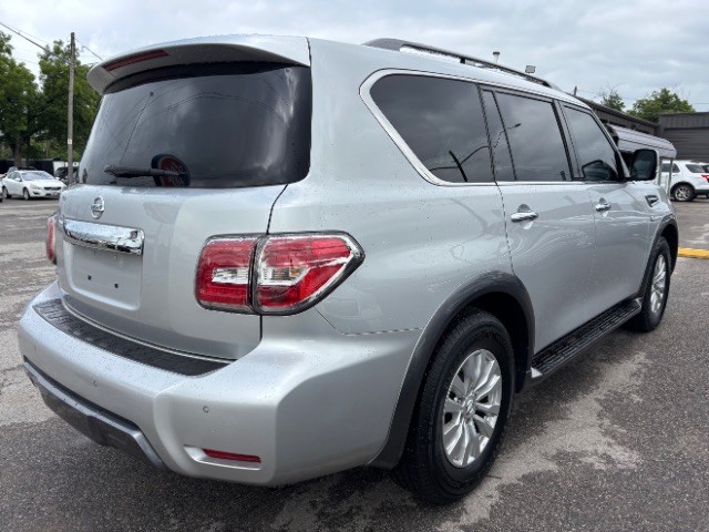 Nissan Armada Vehicle Full-screen Gallery Image 05