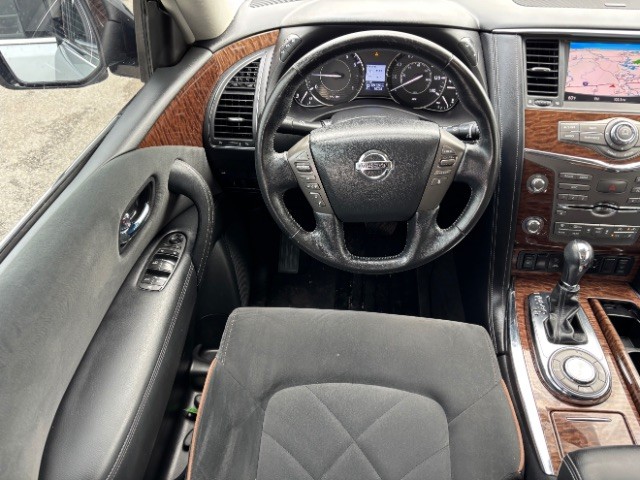 Nissan Armada Vehicle Full-screen Gallery Image 09