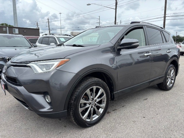 Toyota RAV4 Vehicle Full-screen Gallery Image 03