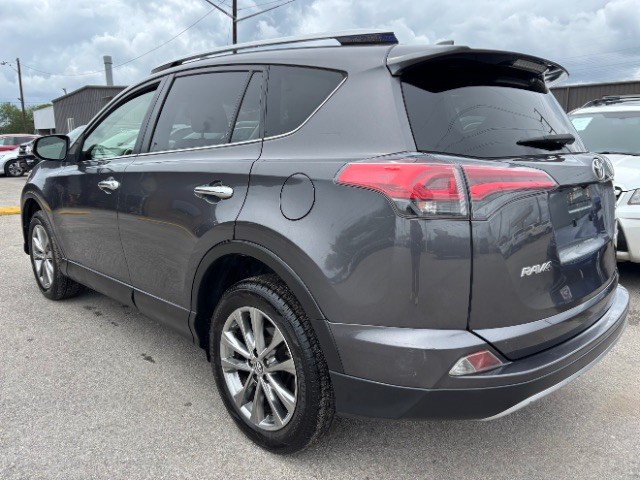 Toyota RAV4 Vehicle Full-screen Gallery Image 04