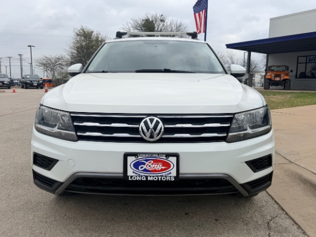 Volkswagen Tiguan Vehicle Full-screen Gallery Image 03