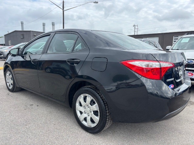 Toyota Corolla Vehicle Full-screen Gallery Image 04