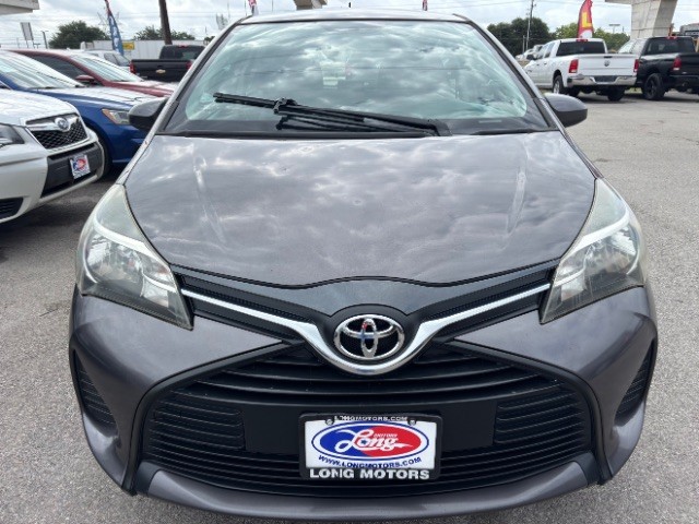 Toyota Yaris Vehicle Full-screen Gallery Image 02