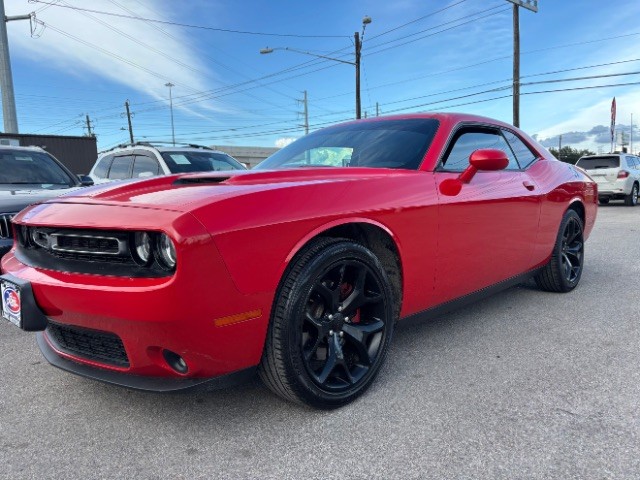 Dodge Challenger Vehicle Full-screen Gallery Image 03