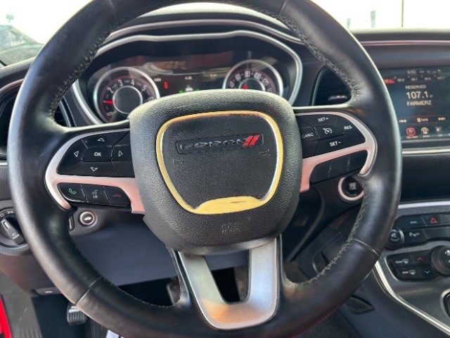 Dodge Challenger Vehicle Full-screen Gallery Image 13