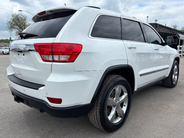 Jeep Grand Cherokee Vehicle Full-screen Gallery Image 17