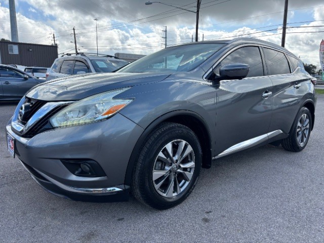 Nissan Murano Vehicle Full-screen Gallery Image 03