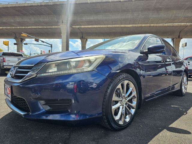 Honda Accord Sedan Vehicle Full-screen Gallery Image 02
