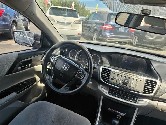 Honda Accord Sedan Vehicle Full-screen Gallery Image 07