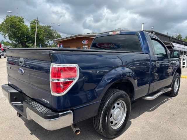 Ford F-150 Vehicle Full-screen Gallery Image 05