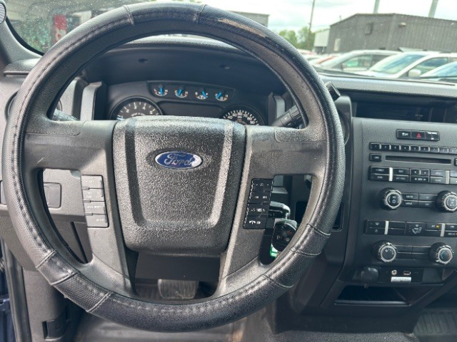 Ford F-150 Vehicle Full-screen Gallery Image 10
