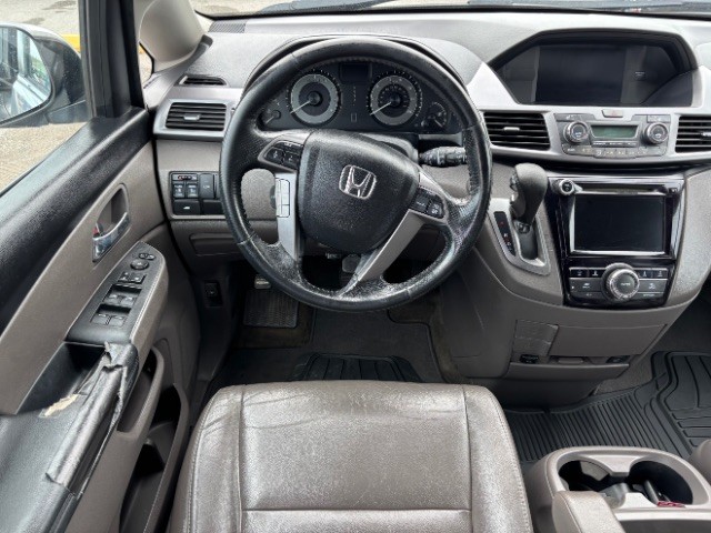 Honda Odyssey Vehicle Full-screen Gallery Image 09