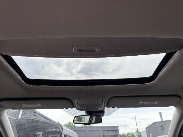 Honda Odyssey Vehicle Full-screen Gallery Image 11