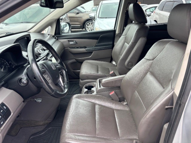 Honda Odyssey Vehicle Full-screen Gallery Image 12