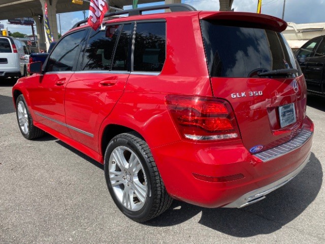 Mercedes-Benz GLK 350 Vehicle Full-screen Gallery Image 05
