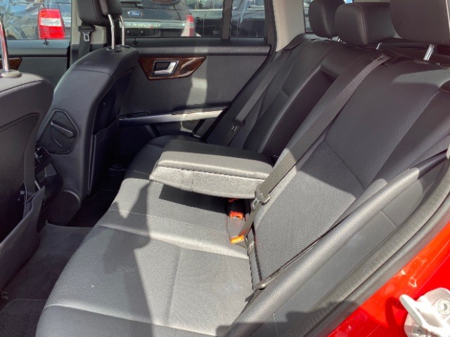 Mercedes-Benz GLK 350 Vehicle Full-screen Gallery Image 07
