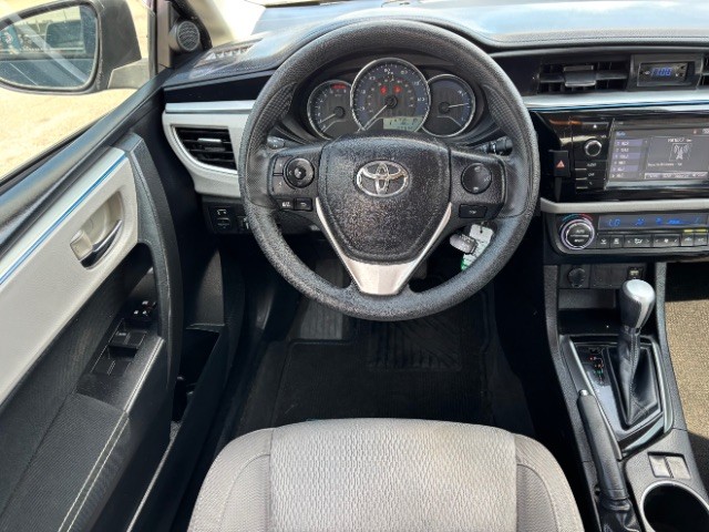 Toyota Corolla Vehicle Full-screen Gallery Image 08