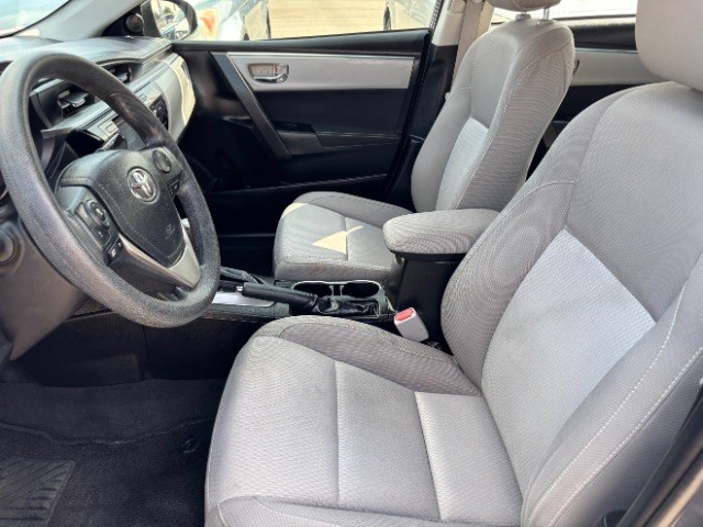 Toyota Corolla Vehicle Full-screen Gallery Image 10