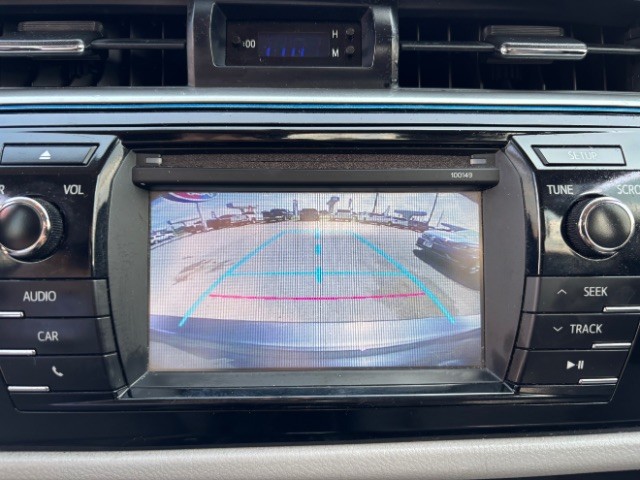 Toyota Corolla Vehicle Full-screen Gallery Image 11