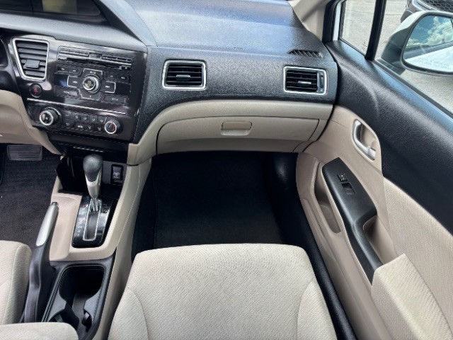 Honda Civic Sedan Vehicle Full-screen Gallery Image 08