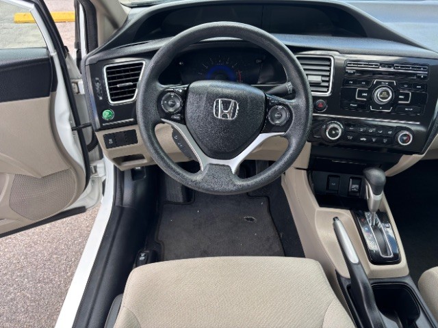 Honda Civic Sedan Vehicle Full-screen Gallery Image 10