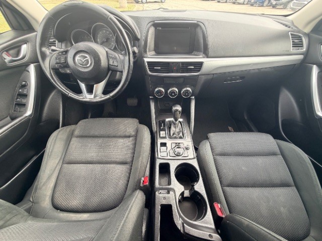 Mazda CX-5 Vehicle Full-screen Gallery Image 06