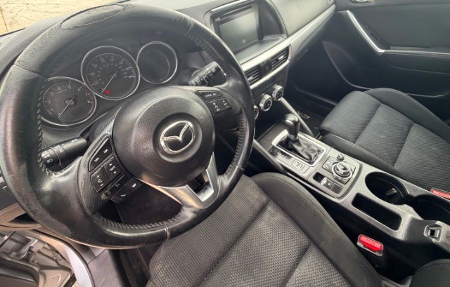 Mazda CX-5 Vehicle Full-screen Gallery Image 09
