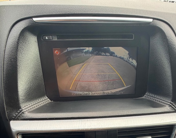 Mazda CX-5 Vehicle Full-screen Gallery Image 12