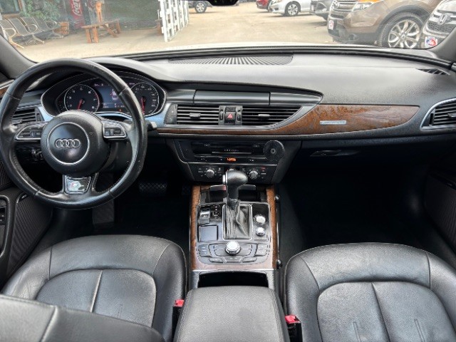Audi A6 Vehicle Full-screen Gallery Image 07