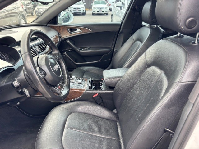 Audi A6 Vehicle Full-screen Gallery Image 11