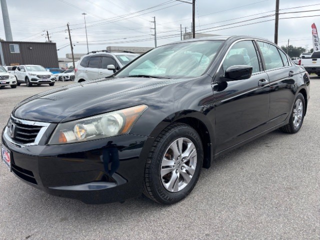 Honda Accord Sedan Vehicle Full-screen Gallery Image 03