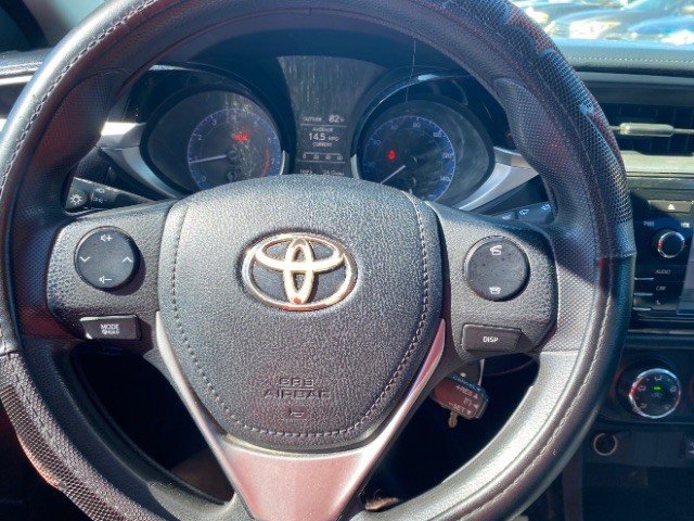 Toyota Corolla Vehicle Full-screen Gallery Image 14