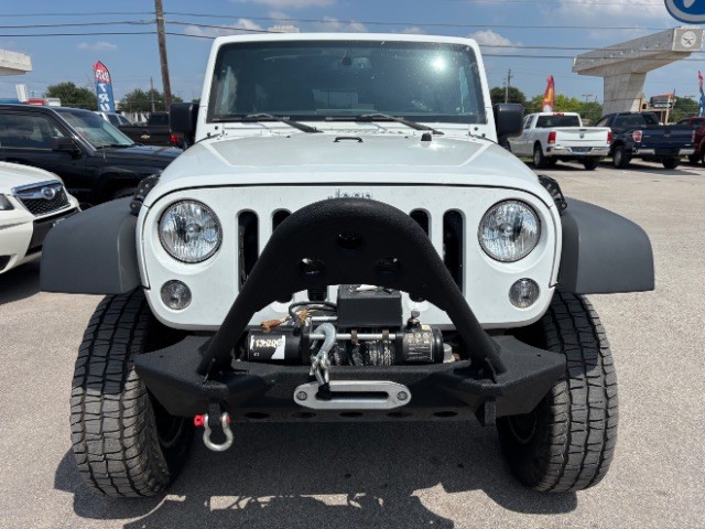 Jeep Wrangler Unlimited Vehicle Full-screen Gallery Image 02