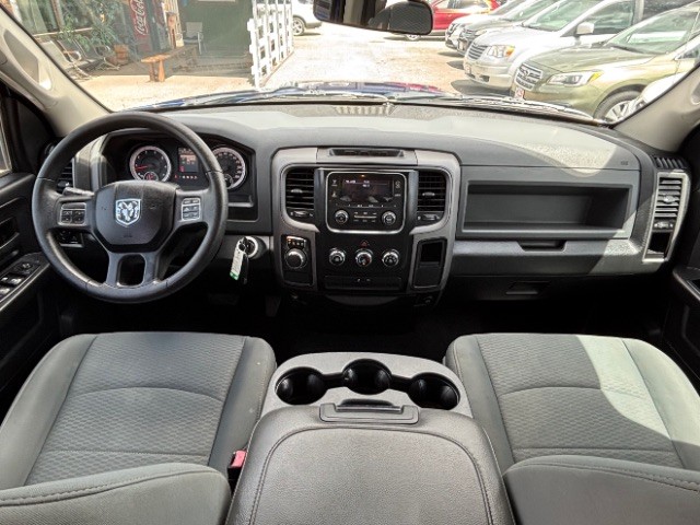 Ram 1500 Vehicle Full-screen Gallery Image 07