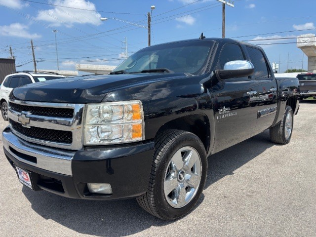 Chevrolet Silverado 1500 Vehicle Full-screen Gallery Image 03