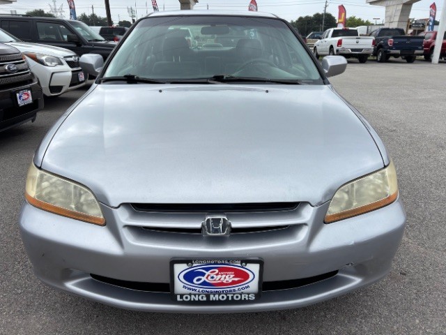 Honda Accord Sedan Vehicle Full-screen Gallery Image 02