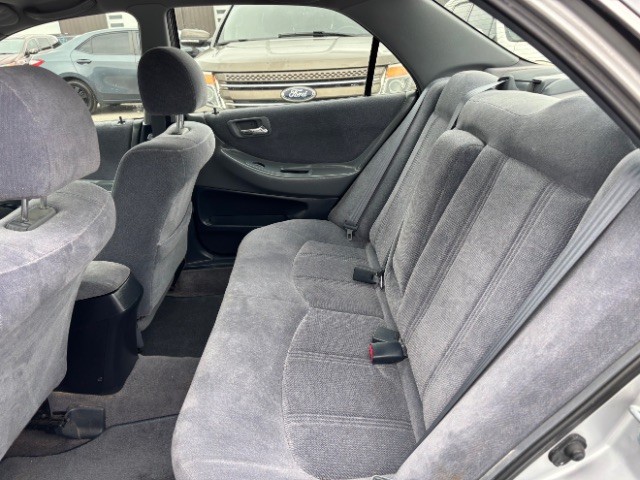Honda Accord Sedan Vehicle Full-screen Gallery Image 06