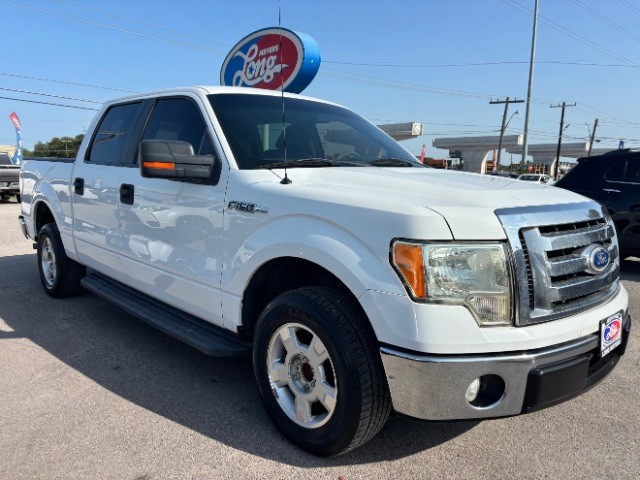 2010 Ford F-150 XLT SuperCrew 145-in's photo