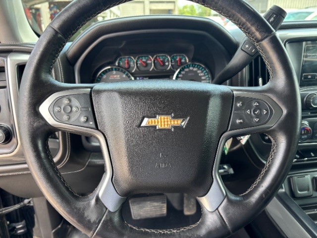 Chevrolet Silverado 1500 Vehicle Full-screen Gallery Image 12