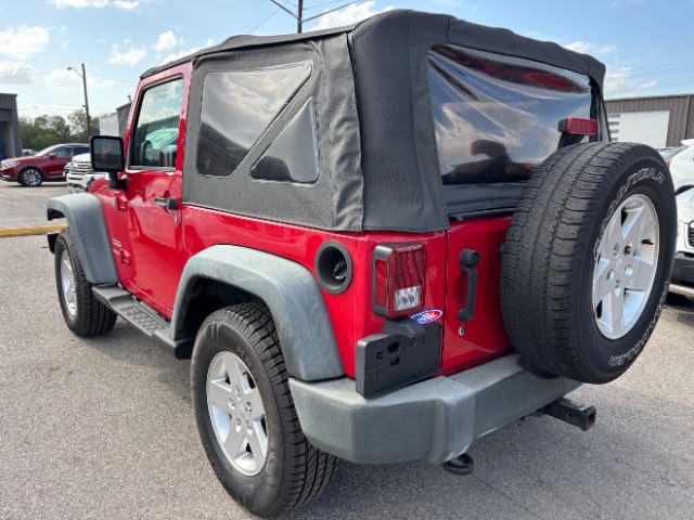 Jeep Wrangler Vehicle Full-screen Gallery Image 04