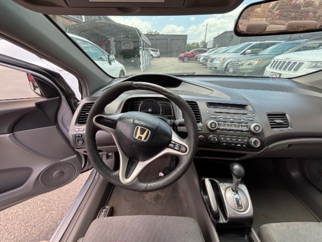 Honda Civic Coupe Vehicle Full-screen Gallery Image 09