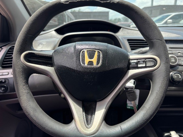 Honda Civic Coupe Vehicle Full-screen Gallery Image 11
