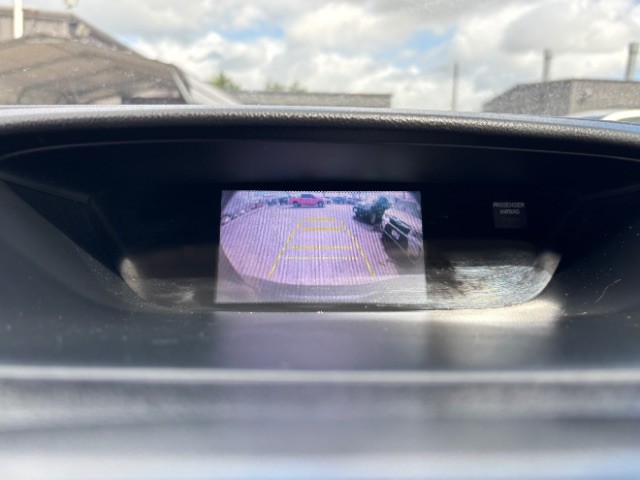 Honda CR-V Vehicle Full-screen Gallery Image 12