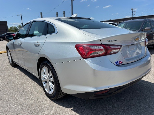 Chevrolet Malibu Vehicle Full-screen Gallery Image 04